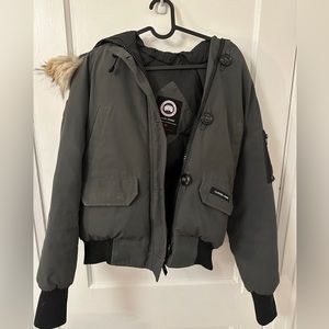 Women’s Canada Goose Chilliwack Bomber dark grey XS